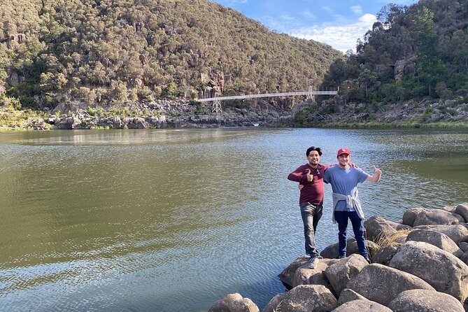 5-Day Best of Tasmania Tour from Hobart - Day 4: Cataract Gorge, St Helens lunch break, Bay of Fires swim potential, Bicheno evening