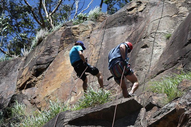 Abseiling the Kangaroo Point Cliffs in Brisbane - Waiting, photos, and pacing on the cliff