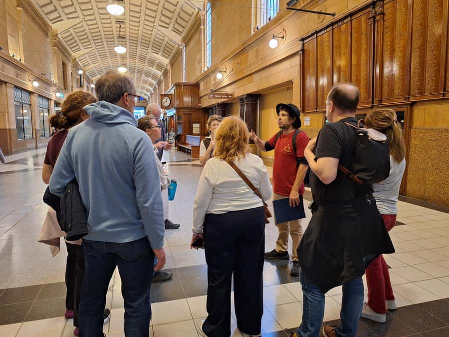 Adelaide: Guided Ultimate Walking Tour with Drink and Snack - Key highlights worth planning for