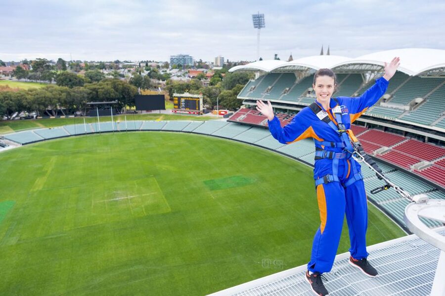 Adelaide: Rooftop Climbing Experience of the Adelaide Oval - The 50-Meter Lean-Out Point: Nerves, Harnesses, and a Photo Moment
