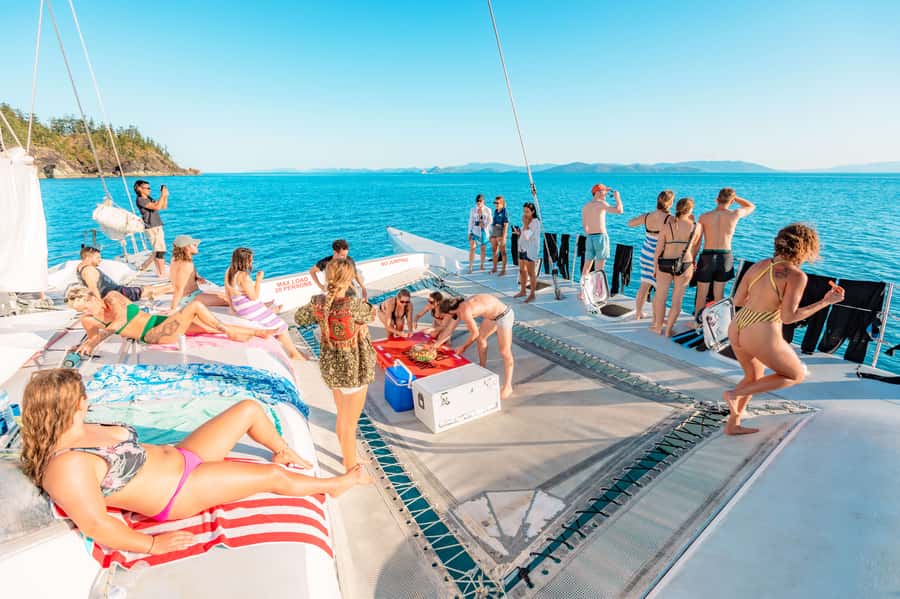 Airlie Beach: 2-Day Whitsunday Islands Sailing Snorkel Tour - Day 1 starts with sailing, then hits Whitehaven in a big way