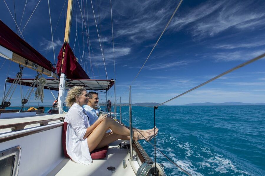Airlie Beach: Adults-Only Whitehaven Beach Sailing Tour - Snorkeling at the Whitsundays reef: optional 40 minutes and stinger suits