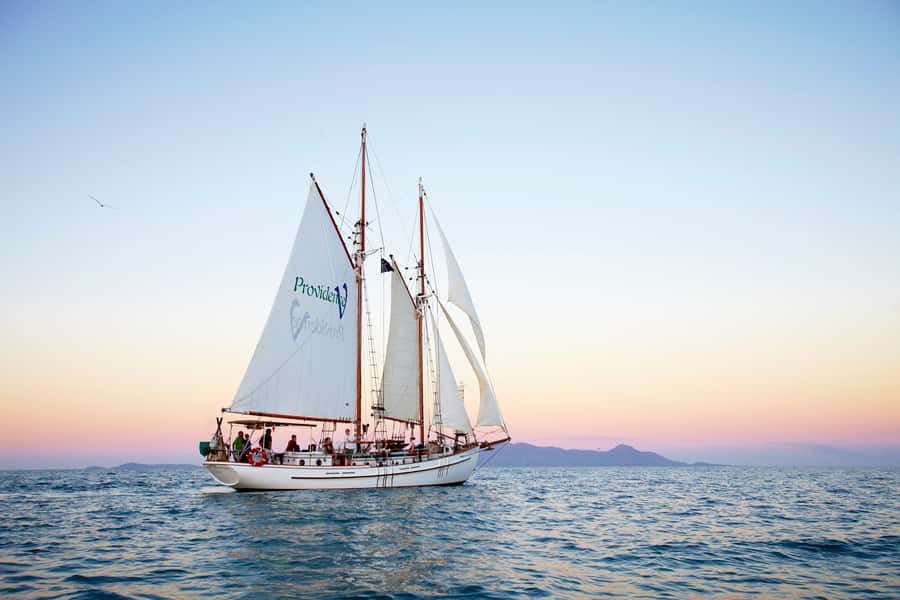 Airlie Beach: Providence Whitsundays Tallship Sunset Sail - Your two hour sailing loop: what happens when you board