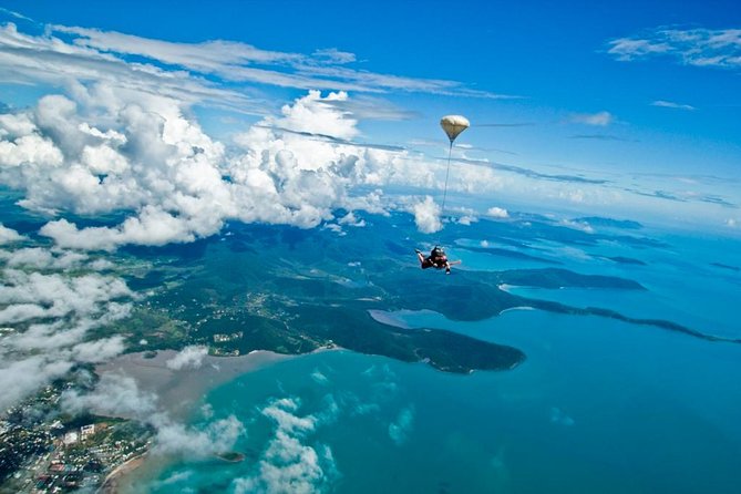Airlie Beach Tandem Skydive Over the Whitsunday Islands - The Scenic Flight Over the Whitsundays, Not Just a Waiting Room