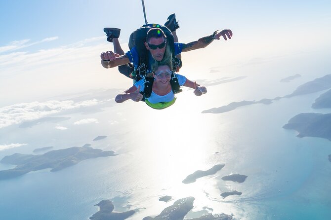 Airlie Beach Tandem Skydive Over the Whitsunday Islands - Safety Briefing and Tandem Instructor Support That Helps You Relax