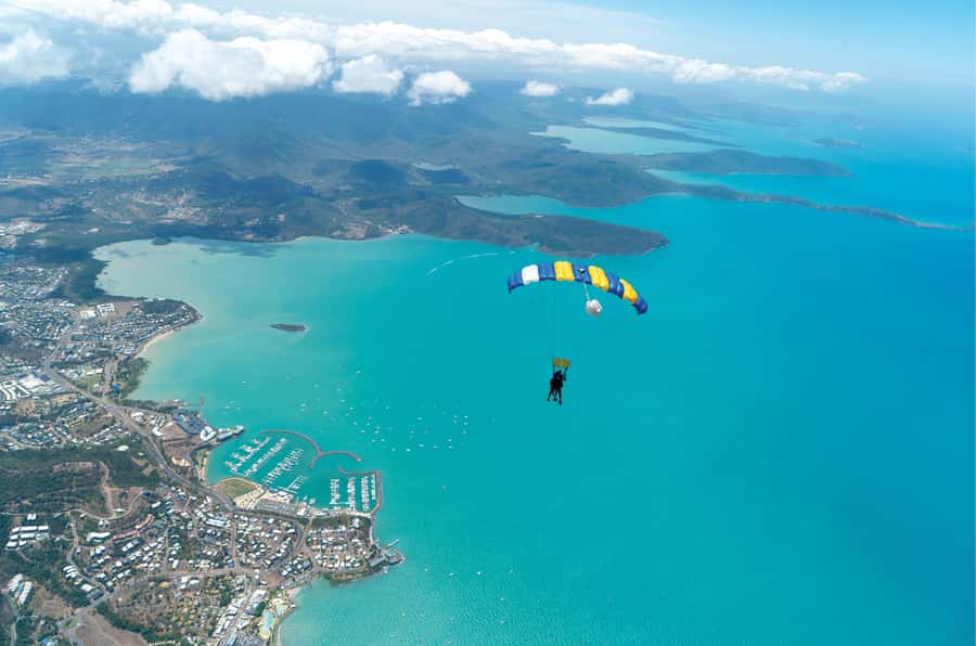 Airlie Beach: Tandem Skydive over the Whitsundays - Why Airlie Beach Is a Skydiving Favorite (and What You Actually See)