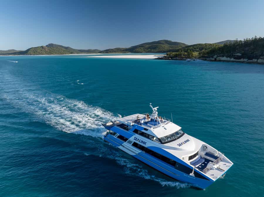 Airlie Beach: Visit Hill Inlet Lookout and Whitehaven Beach - Hill Inlet Lookout bushwalk: photos, salt air, and a guided pacing