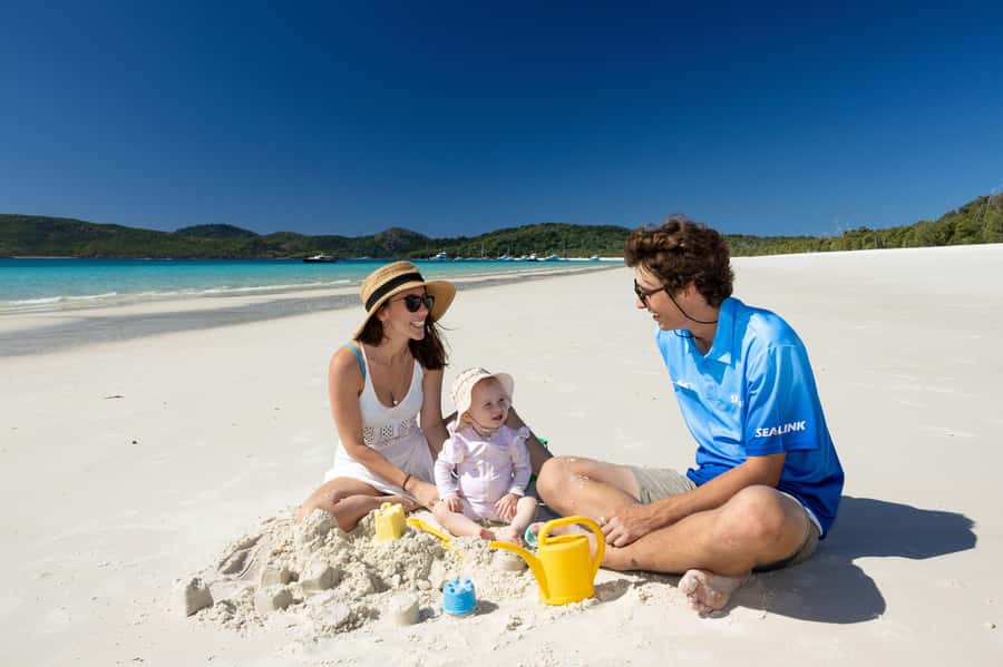 Airlie Beach: Visit Hill Inlet Lookout and Whitehaven Beach - Live commentary and guide moments you can actually use