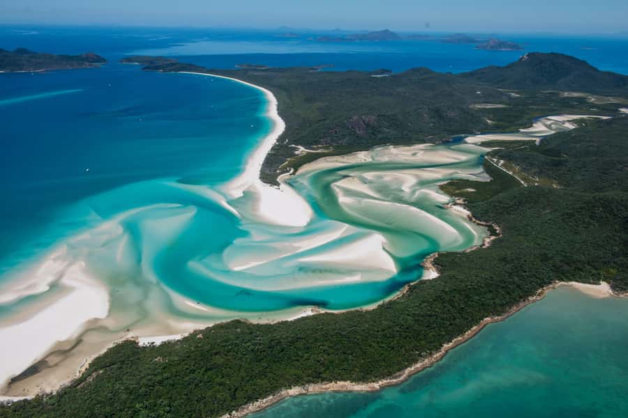 Airlie Beach: Whitehaven Beach Club - Airlie Beach to the Whitsundays: the transfer that sets the mood