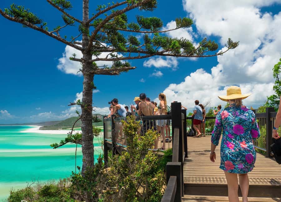 Airlie Beach: Whitehaven Beach Cruise and Hill Inlet - Food on the Sand: Gourmet Burger, Tea Breaks, and Energy Timing
