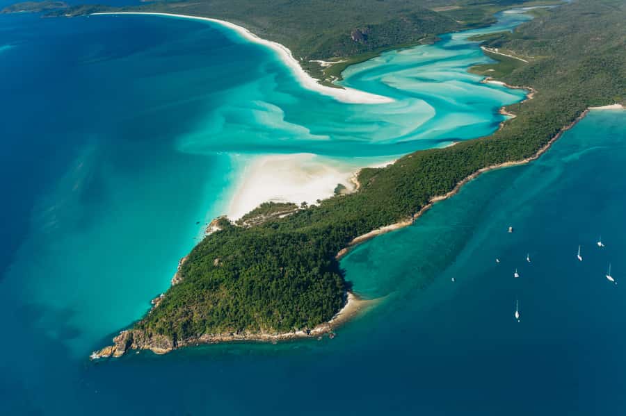 Airlie Beach: Whitsundays & Heart Reef Scenic Flight - The airport lounge: comfort while you wait for the window-seat moment