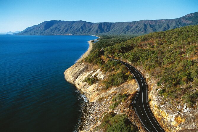 Airport Transfers between Cairns Airport and Palm Cove - Should you book this Cairns Airport to Palm Cove transfer?