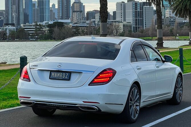 Airport Transfers - Chauffeur Car & Limo Services of Melbourne - Timing your 30 to 50 minute transfer like a local