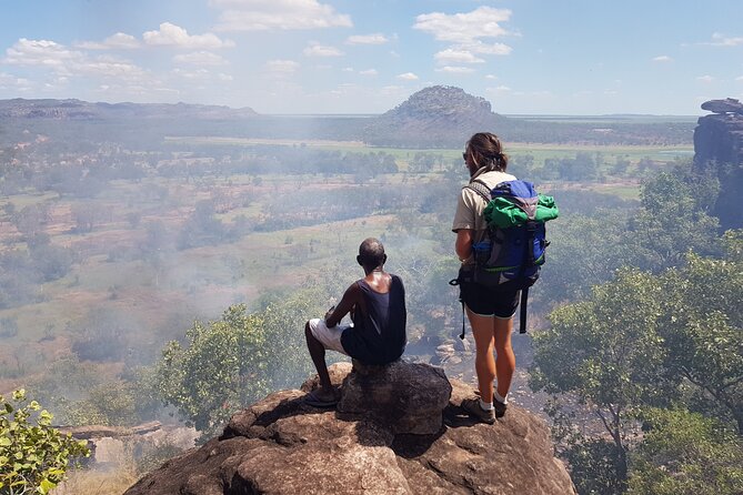 Arnhem Land Yingana Injalak Hill Full Day Tour from Darwin - Wildlife, timing, and why group size matters on a long day