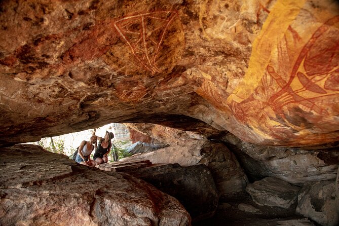 Arnhem Land Yingana Injalak Hill Full Day Tour from Jabiru - Red Lily Lunch, Afternoon Tea, And The Rhythm Of A Long Day
