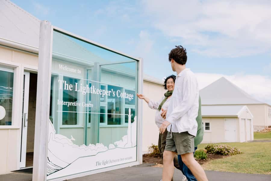 Augusta: Cape Leeuwin Lighthouse Tour - Cape Leeuwin Lighthouse: where the oceans meet