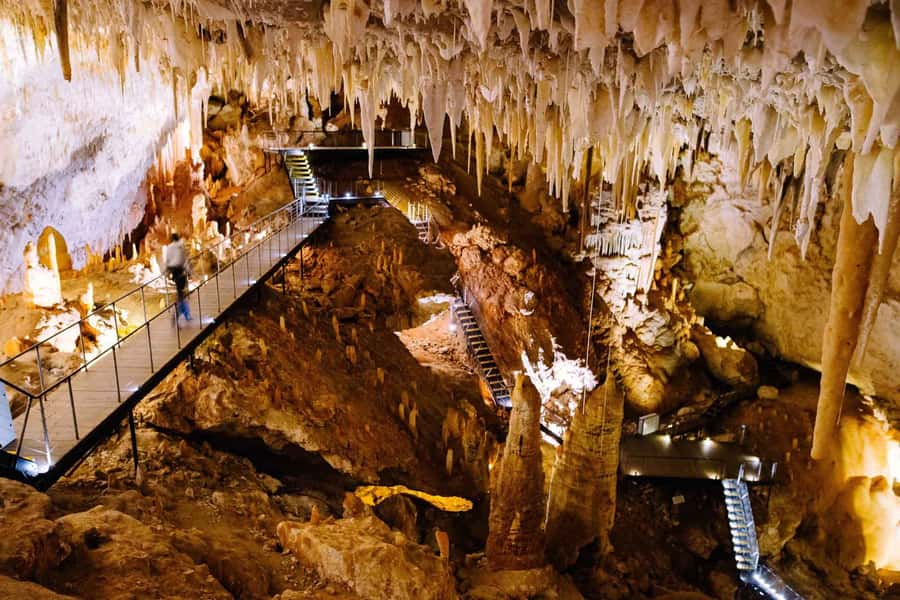 Augusta: Jewel Cave Fully-Guided Tour - Fossil stories that make the cave feel alive
