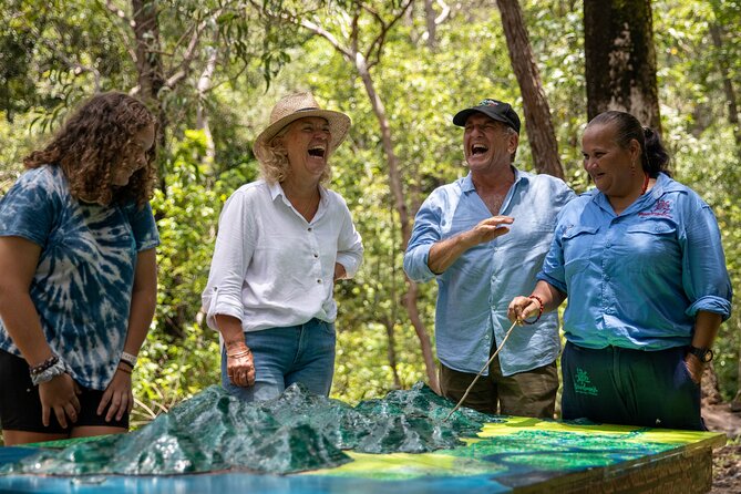 Authentic Indigenous Cultural Tour Including Scenic River Cruise - The bush walk: Mandingalbay Yidinji bush supermarket and pharmacy