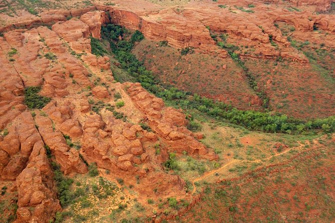 Ayers Rock Scenic Plane Flight: Desert Explorer - The pilots and the onboard feel