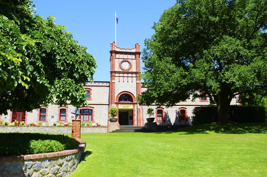 Barossa Valley: Hop-On Hop-Off Tour - How the hop-on hop-off system really works with four 1-hour stops