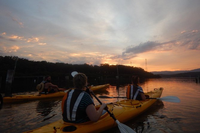 Batemans Bay Sunset Pizza Kayak Tour - Float and Feast - Batemans Bay Harbor at Sunset: What You See From a Kayak