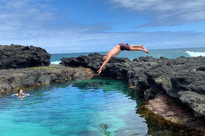 Behind The Bay - Explore Like a Local: Waterfalls/paddleboarding - Broken Head Nature Reserve: a guided walk with lookouts and quiet beaches