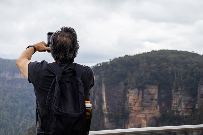Blue Mountains Day Tour from Sydney - Entering the Blue Mountains mix: zoo start, cliff walk finish