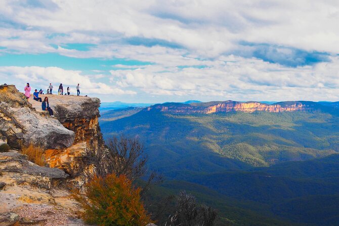 Blue Mountains Day Tour with Wildlife and Scenic World Entry - Getting There and the Pace, How It Really Feels