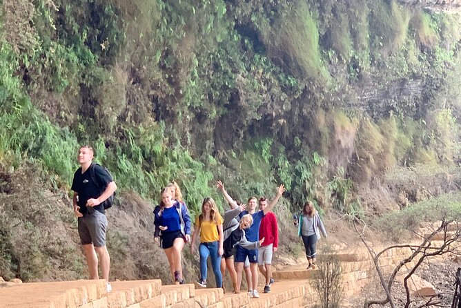 Blue Mountains Private Tour From Sydney, & Featherdale Aussie Animal Park Option - Katoomba and Leura: where the day turns into food, shopping, and small-town breaks