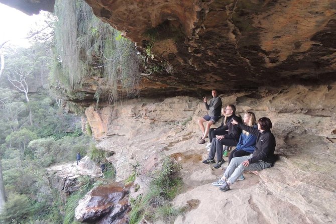 Blue Mountains Small-Group Insider Tour from Sydney - Small villages and seasonal photo stops: the cherry blossoms moment