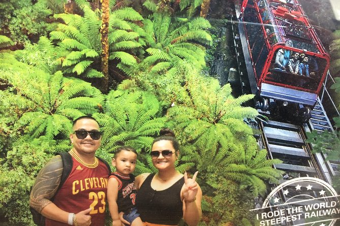 Blue Mountains Tour PRIVATE with Wildlife Park and River Cruise - What this private Blue Mountains day includes (and what costs extra)