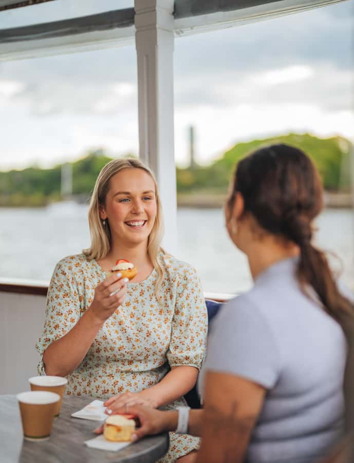 Brisbane: Cruise to Lunch Package: 10:30am-2pm (3.5hr) - Lunch at the Historic Pub: What’s Served and What It Feels Like