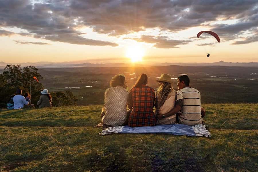 Brisbane: Hop on Hop off Bus to Tamborine Mountain - Gallery Walk and the town side of Tamborine