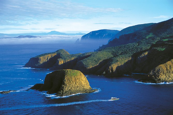 Bruny Island Wilderness Cruise from Adventure Bay, Bruny Island - The 3-Hour Itinerary: Cliffs, Caves, and Blowholes