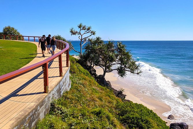 Byron Bay, Bangalow & Gold Coast Day Trip from Brisbane - Stop 1: Captain Cook Memorial and Lighthouse viewpoints