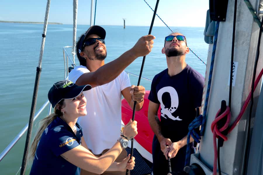 Cairns: Green Island & Great Barrier Reef Sailing Tour - Lunch and Afternoon Tea That Actually Keeps You Going