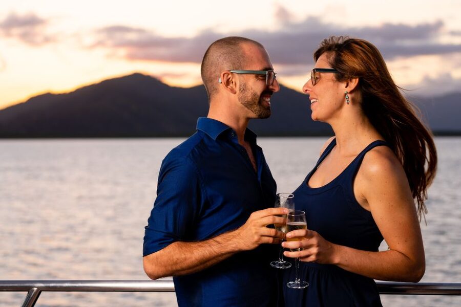 Cairns: Spirit of Cairns Dinner Cruise - Drinks, cocktails, and value for a licensed bar night