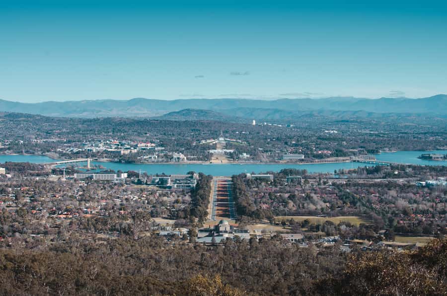 Canberra: City Highlights Day Tour with Entrance Fees - Mount Ainslie Lookout and Duntroon, where you start reading the city