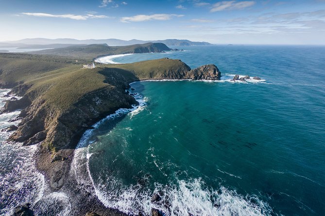 Cape Bruny Lighthouse Tour - Bruny Island - Cape Bruny Lighthouse Tour: a small, focused look at a big landmark