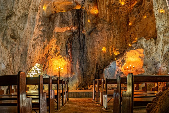 Capricorn Caves Cathedral Cave Tour - Guide Style and Translational Touches That Make It Easier for Everyone