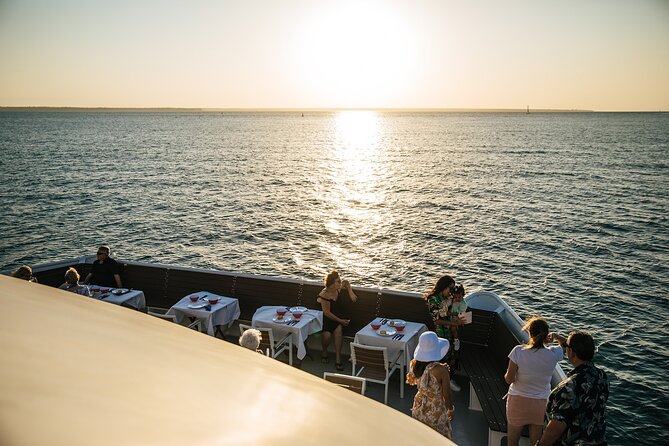 Charles Darwin Dinner Cruise - Key takeaways