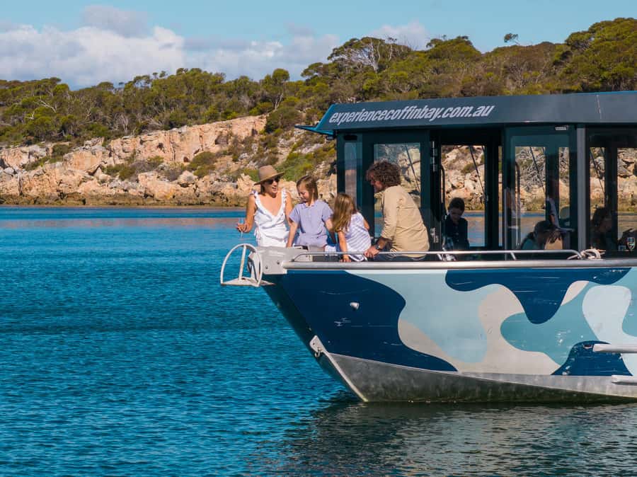 Coffin Bay: Short and Sweet Oyster Farm Tour - Drinks, dolphins, and the on-board feel