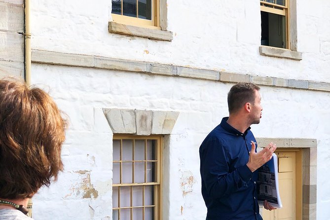 Convicts and The Rocks: Sydney's Walking Tour Led by Historian - The Rocks lanes, old pubs, and the street-gang era