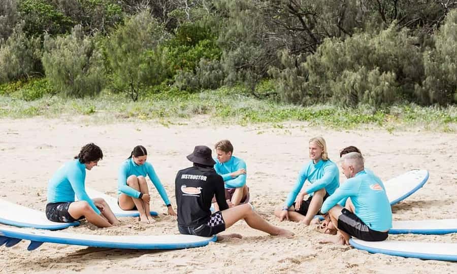 Coolangatta: 2 Hour Surf Experience on the Gold Coast - Meeting point at the Learn To Surf Truck, and getting your gear fast