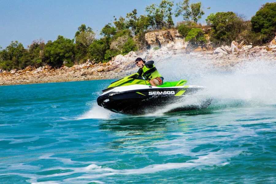 Darwin: Guided Jet Ski Tour - Wildlife spotting moments: sea turtles, seabirds, dolphins, and feeding fish