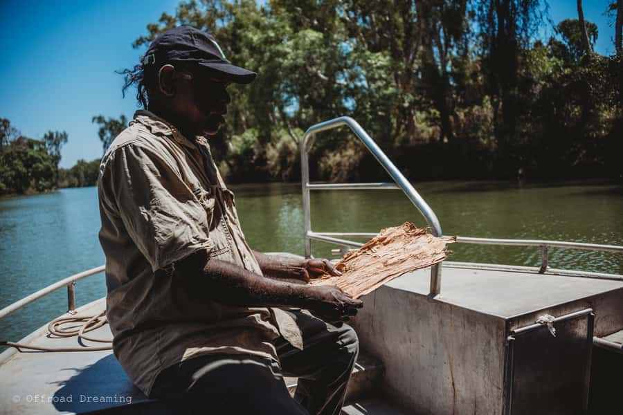 Darwin: Kakadu National Park Day Tour with Lunch - Ubirr Rock: where the tour teaches you how to look