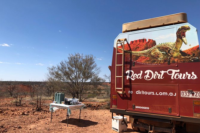 Dinosaur Stampede 3/4 Day Tour from Winton - Food and comfort: lunch plus coffee, so you do not lose the day