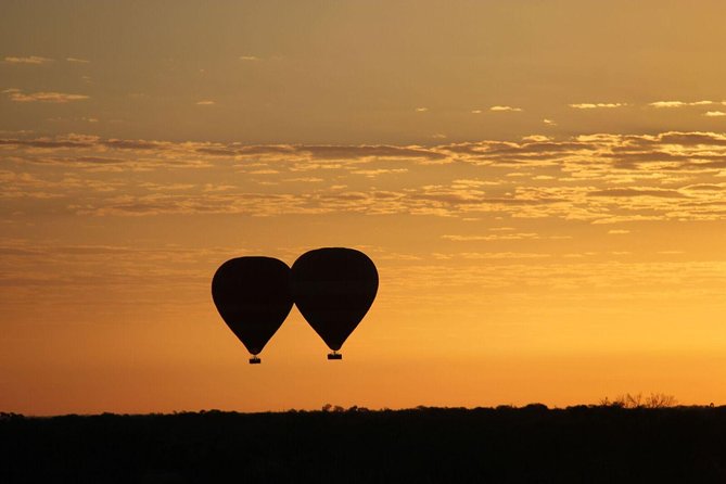 Early Morning Ballooning in Alice Springs - From hotel pickup to inflation watching in the dark