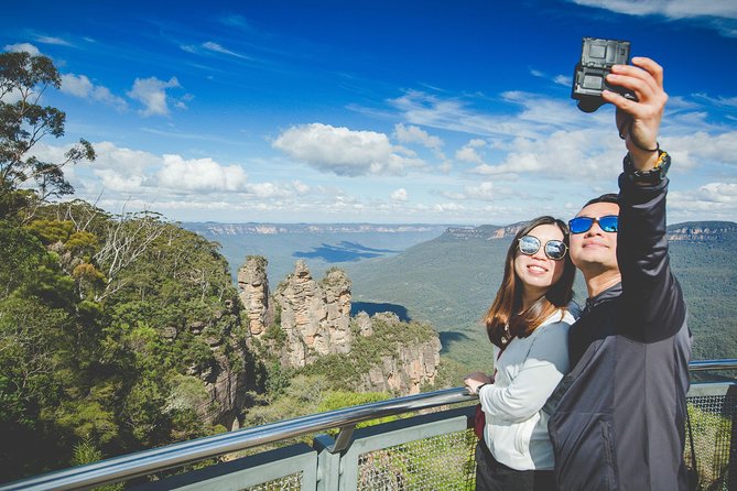 Exclusive Blue Mountains Wildlife and Bushwalk Tour From Sydney - Getting to the Blue Mountains: the early start from central Sydney