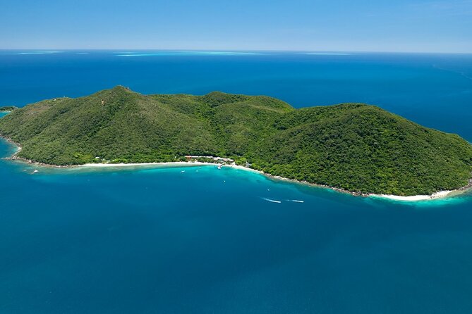 Fitzroy Island Transfers and Tours from Cairns - Fitzroy Island from Cairns, built for a half-day reset